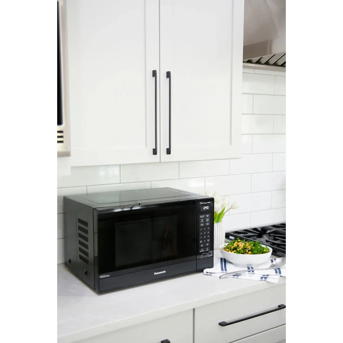 Panasonic 1.2 Cu. Ft. 1200W Genius Sensor Countertop Microwave Oven with Inverter Technology in Black - image 8
