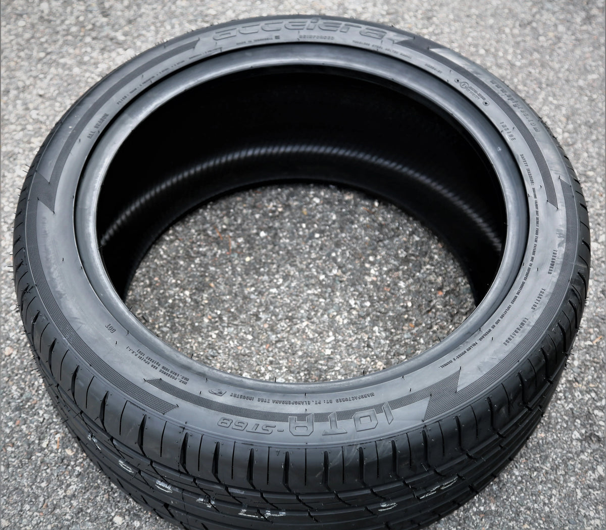 A set of 4 (quad) 285/35R21 ZR 105Y XL A/S performance tires - image 5
