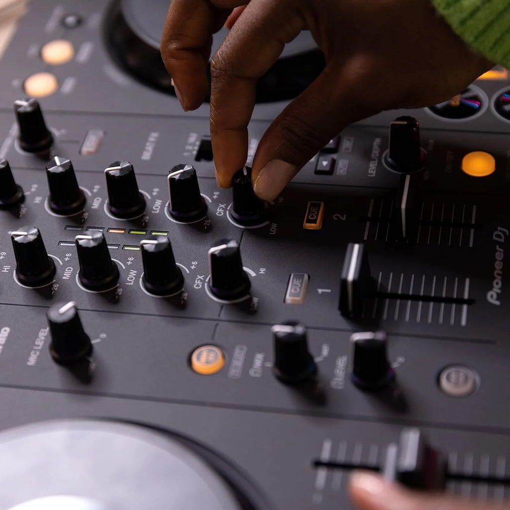 DJ DDJ-FLX4 2-Deck Controller – Graphite - image 14