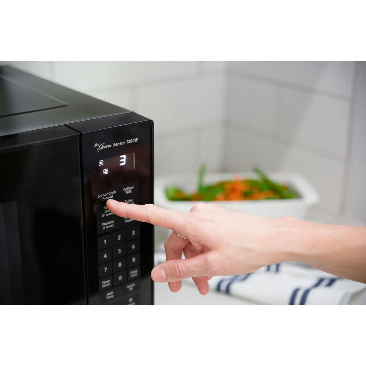 Panasonic 1.2 Cu. Ft. 1200W Genius Sensor Countertop Microwave Oven with Inverter Technology in Black - image 10