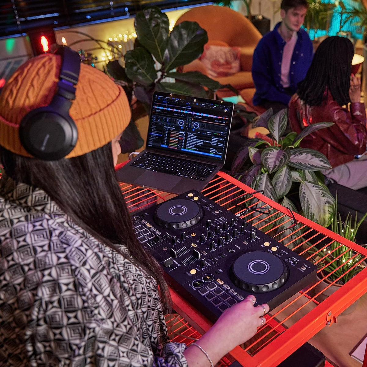 DJ DDJ-FLX4 2-Deck Controller – Graphite - image 9